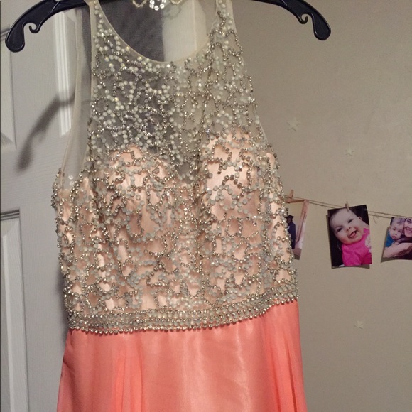 Prom dress - Picture 2 of 2
